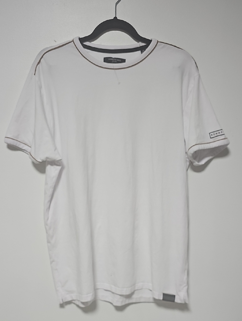 Kenneth Cole White Short Sleeve Tee with Brown Contrast Trim